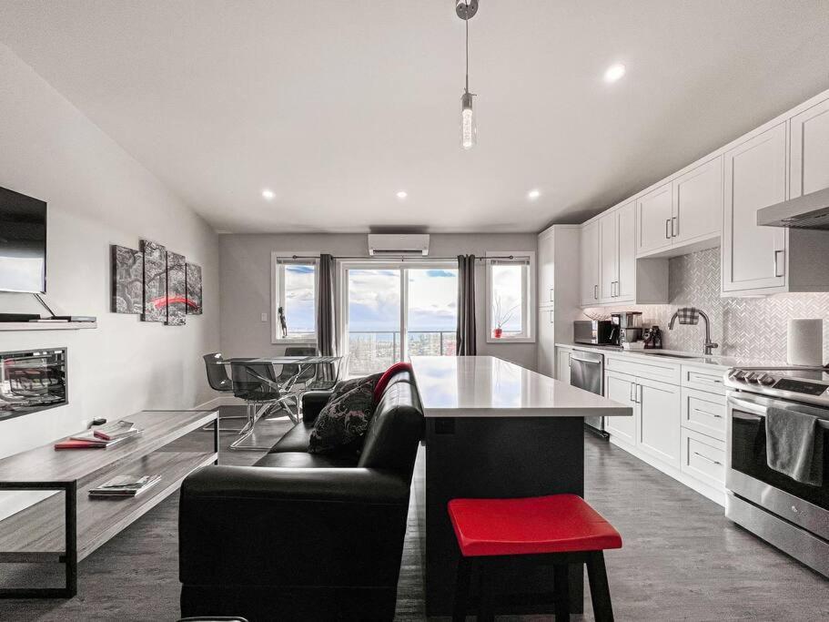 Eagle'S View Penthouse Apartment Victoria Exterior photo