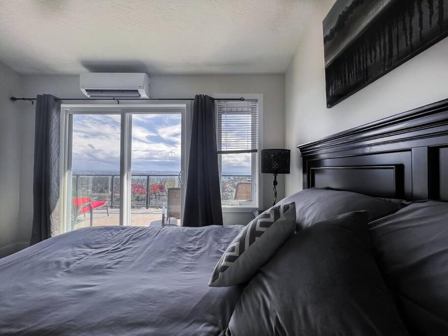 Eagle'S View Penthouse Apartment Victoria Exterior photo